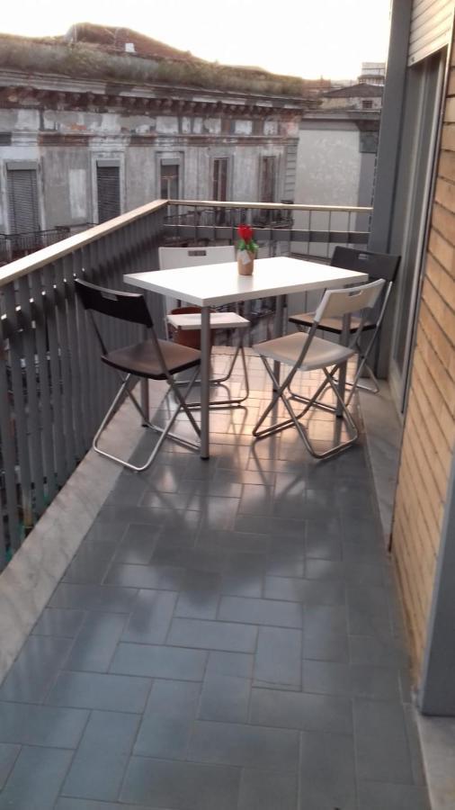 Alexander Hostel Неаполь Екстер'єр фото