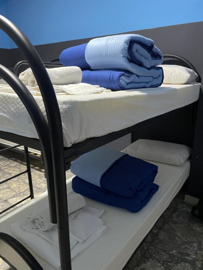 Alexander Hostel Неаполь Екстер'єр фото