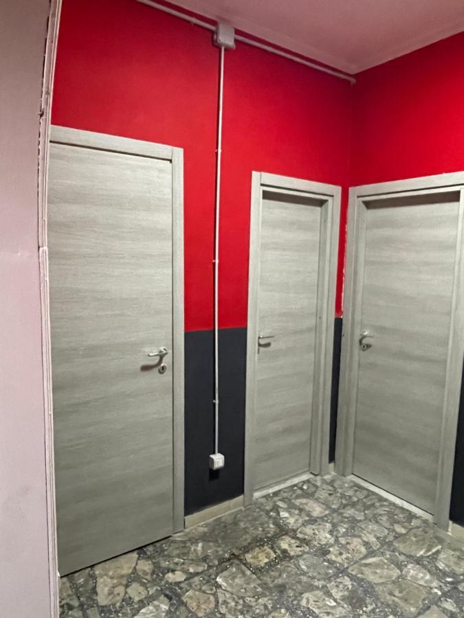 Alexander Hostel Неаполь Екстер'єр фото