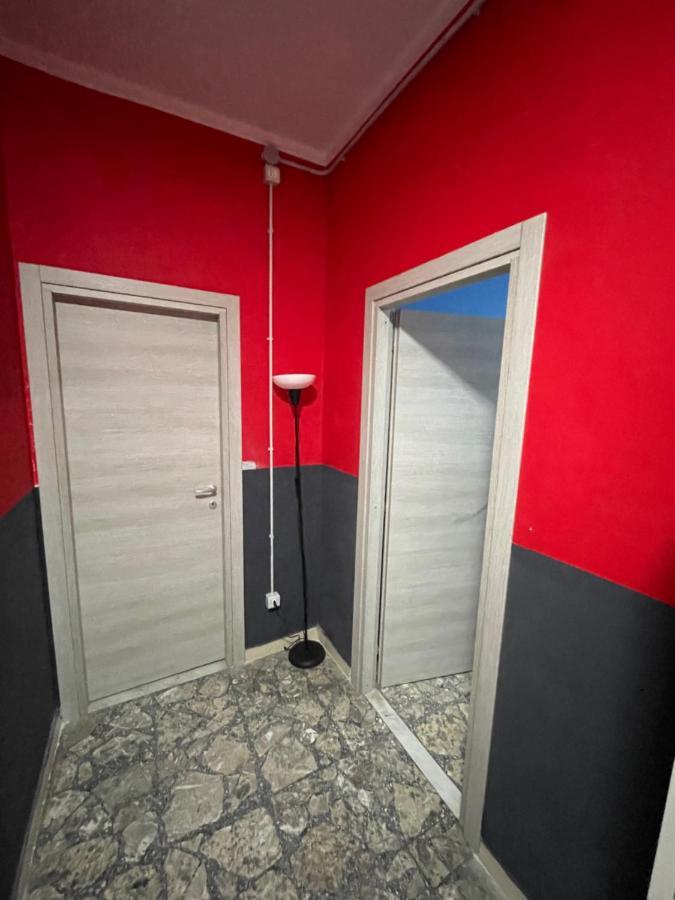 Alexander Hostel Неаполь Екстер'єр фото