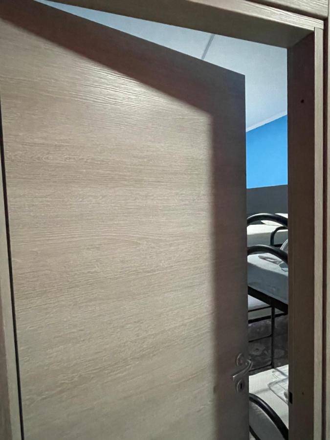 Alexander Hostel Неаполь Екстер'єр фото